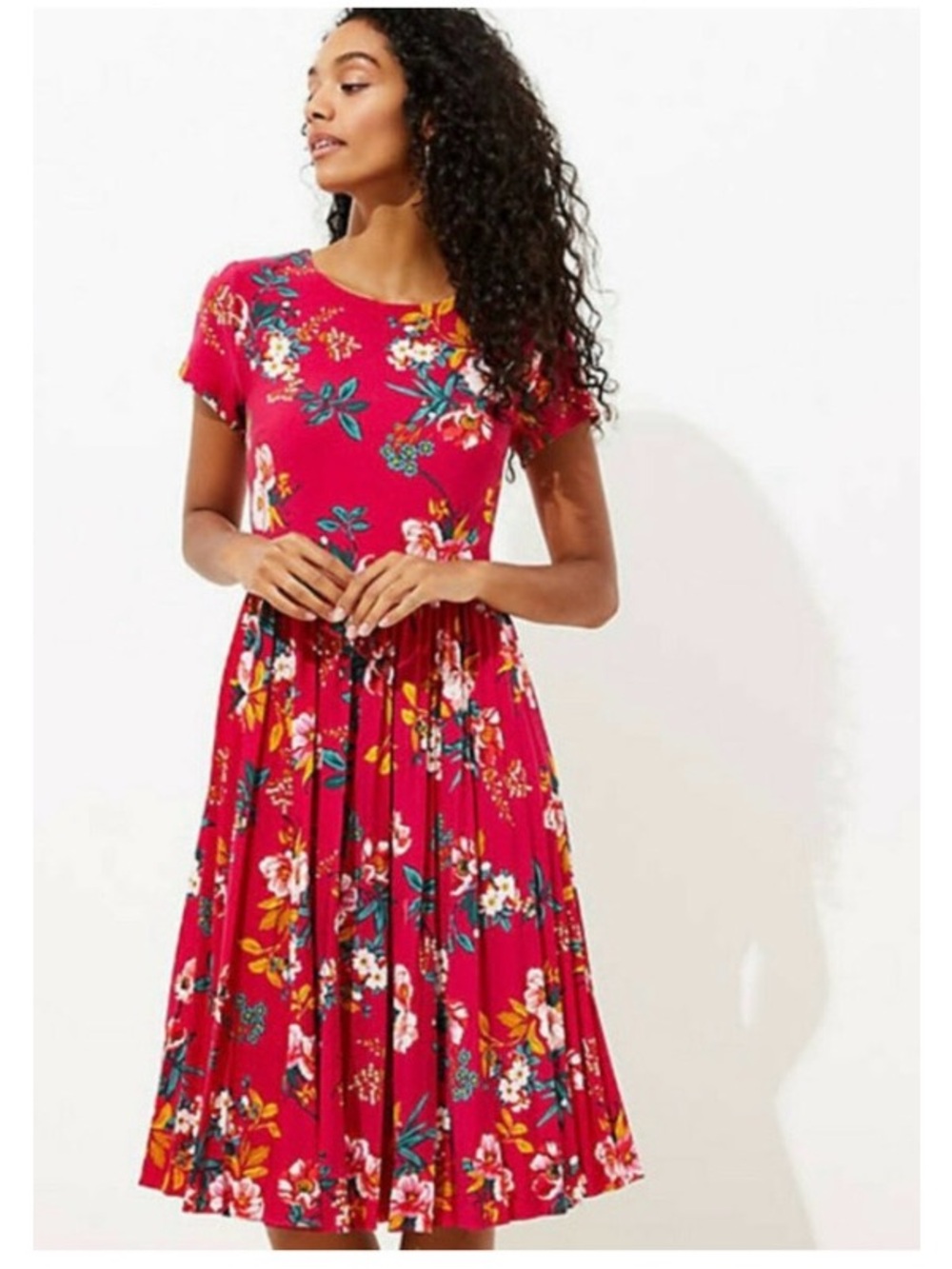 LOFT pink floral pleated midi dress. Size: 6 petite